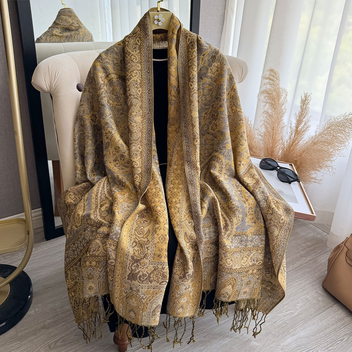 Ethnic Fashion Designers - 2025 태슬 블랭킷 디자인 에스닉 스타일
