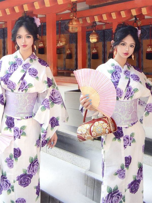 Ethnic Fashion Online - 전통 일본식 기모노 스타일 사진 촬영